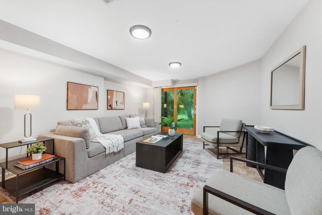 1427 GREEN RUN LANE