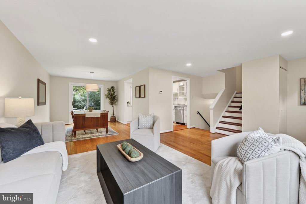 2669 FANIEUL HALL COURT