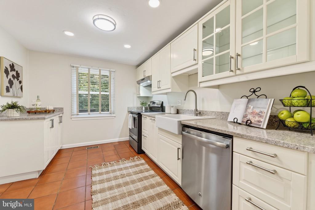 2669 FANIEUL HALL COURT