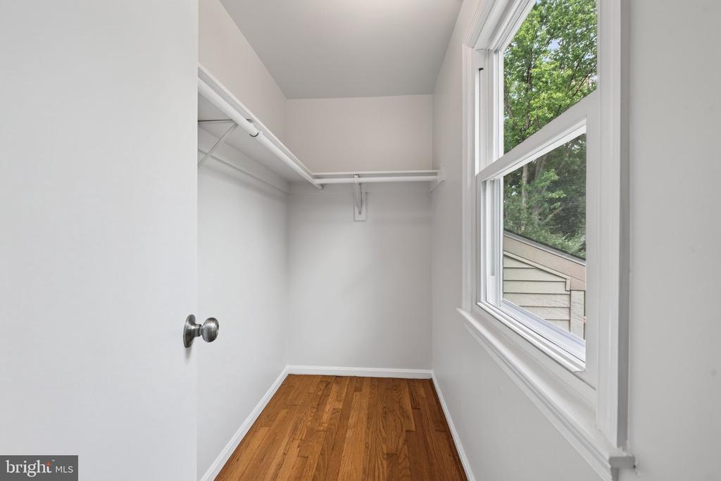 2669 FANIEUL HALL COURT