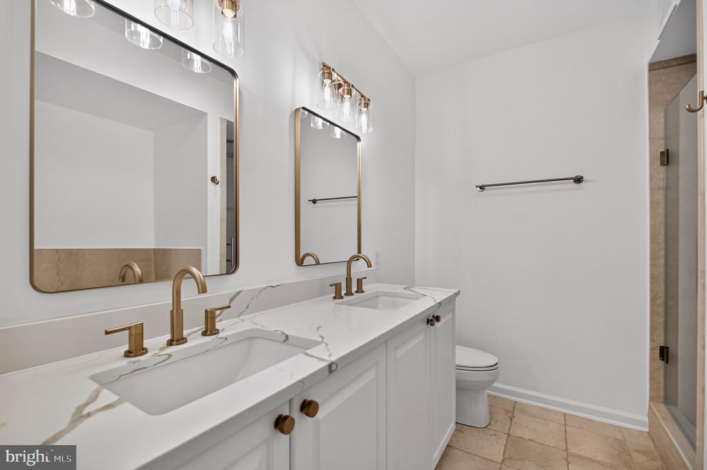 1855 STRATFORD PARK PLACE Unit: 314