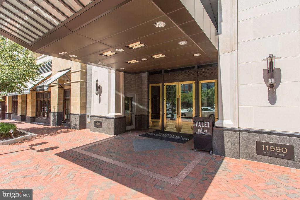 11990 MARKET STREET Unit: 2115