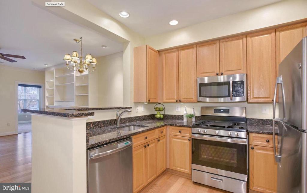 1860 STRATFORD PARK PLACE Unit: 201