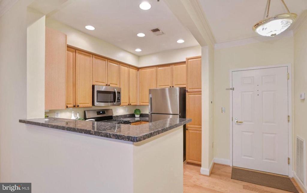 1860 STRATFORD PARK PLACE Unit: 201