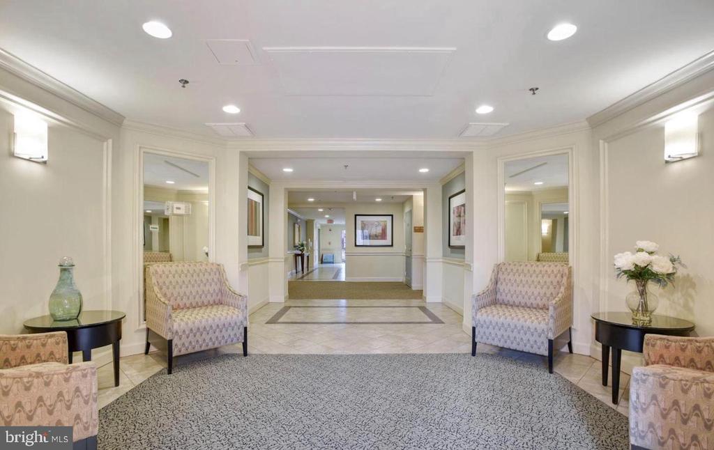 1860 STRATFORD PARK PLACE Unit: 201