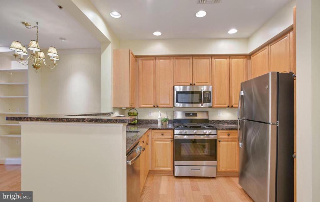 1860 STRATFORD PARK PLACE Unit: 201