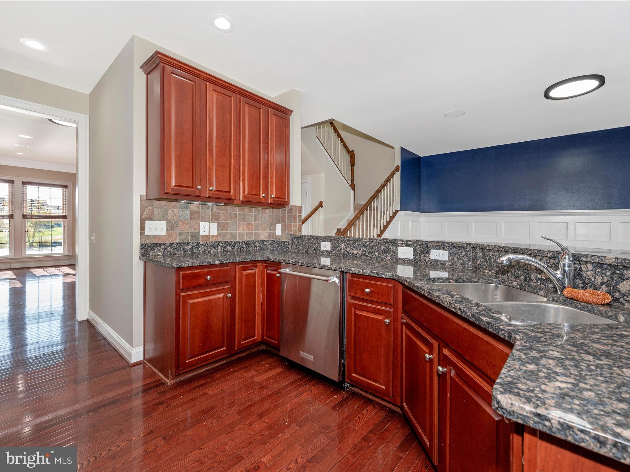 502 RED RASPBERRY TERRACE