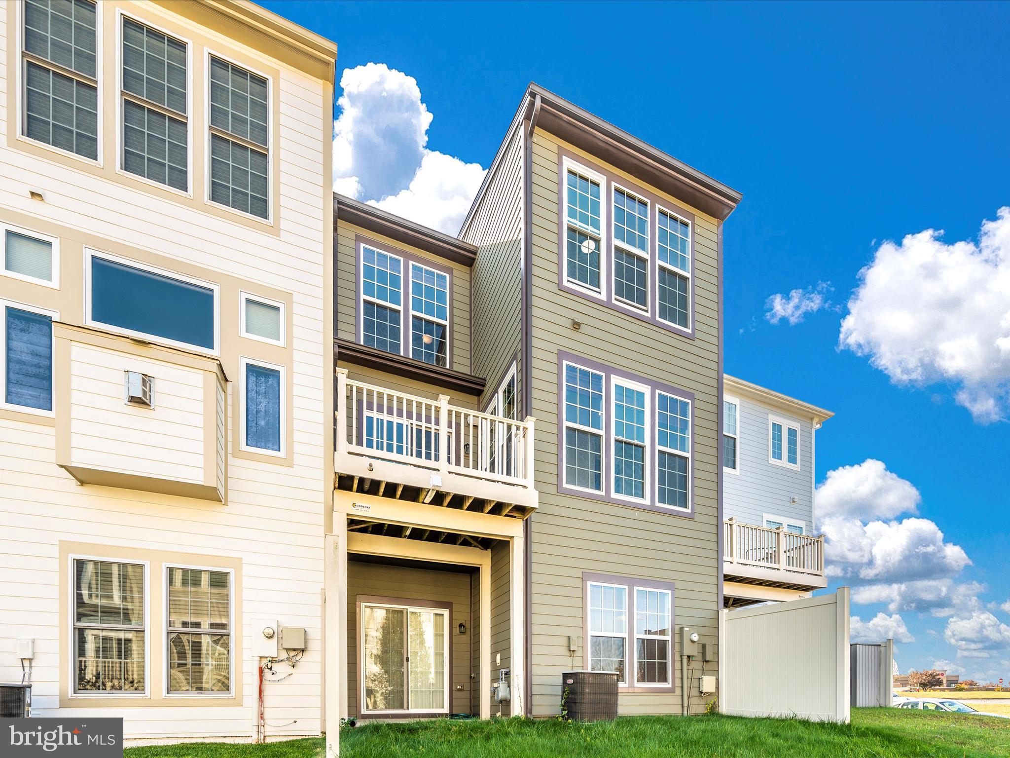 502 RED RASPBERRY TERRACE