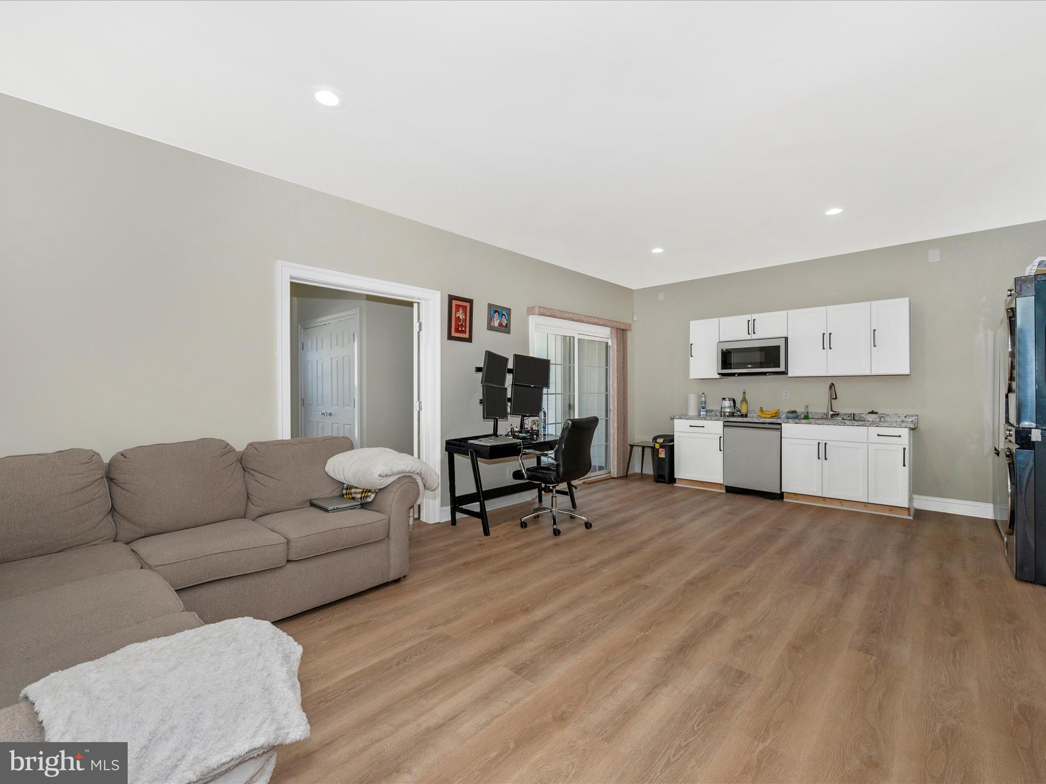 502 RED RASPBERRY TERRACE