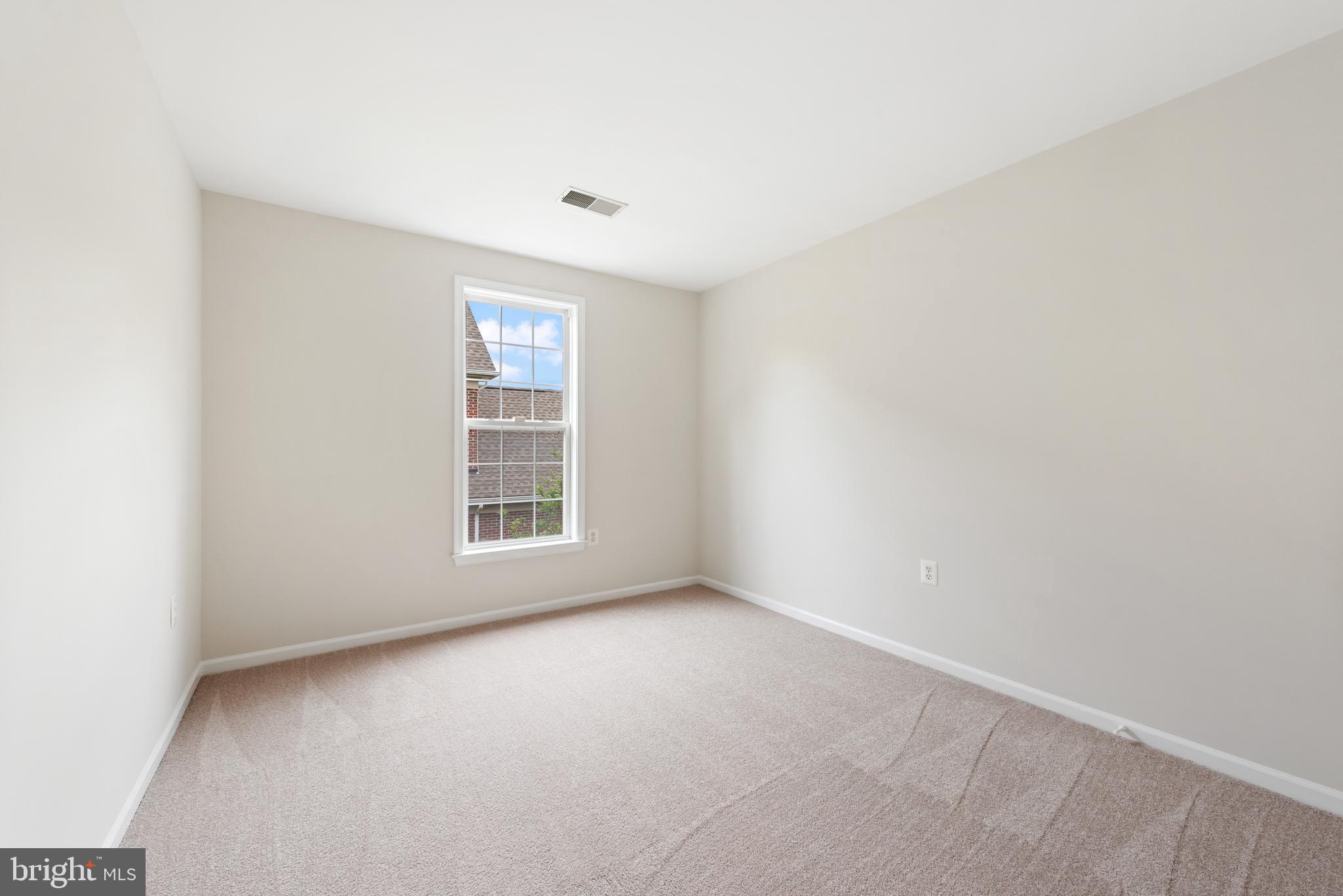 43406 Westchester Sq