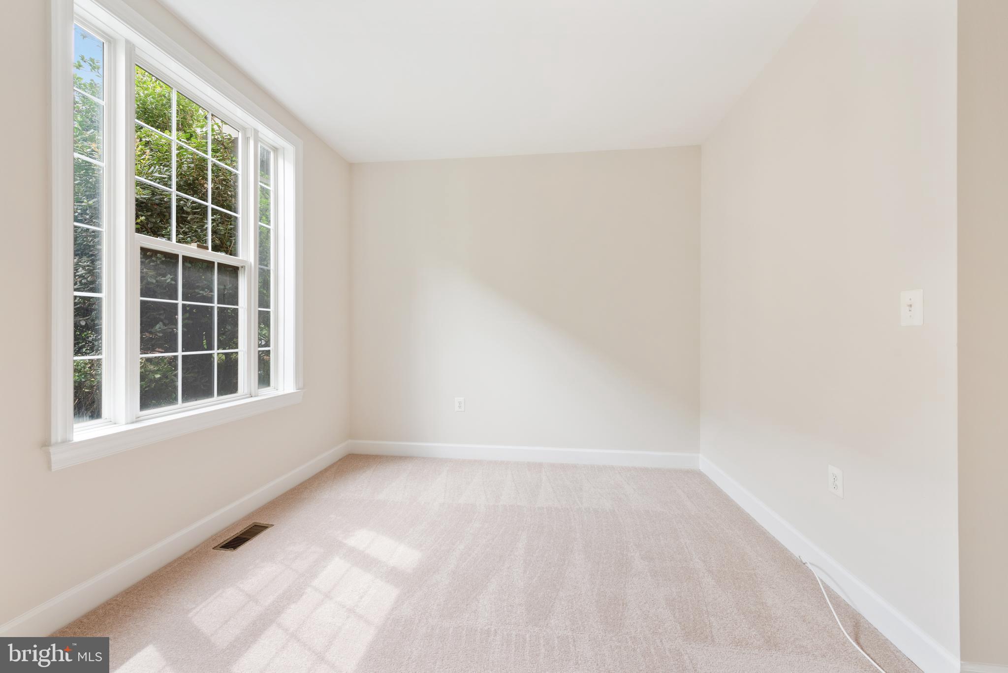 43406 Westchester Sq