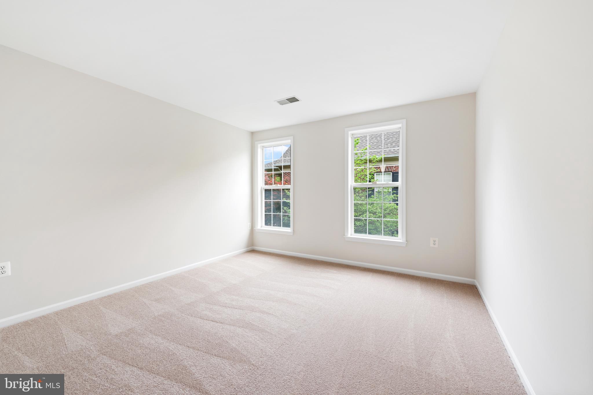 43406 Westchester Sq