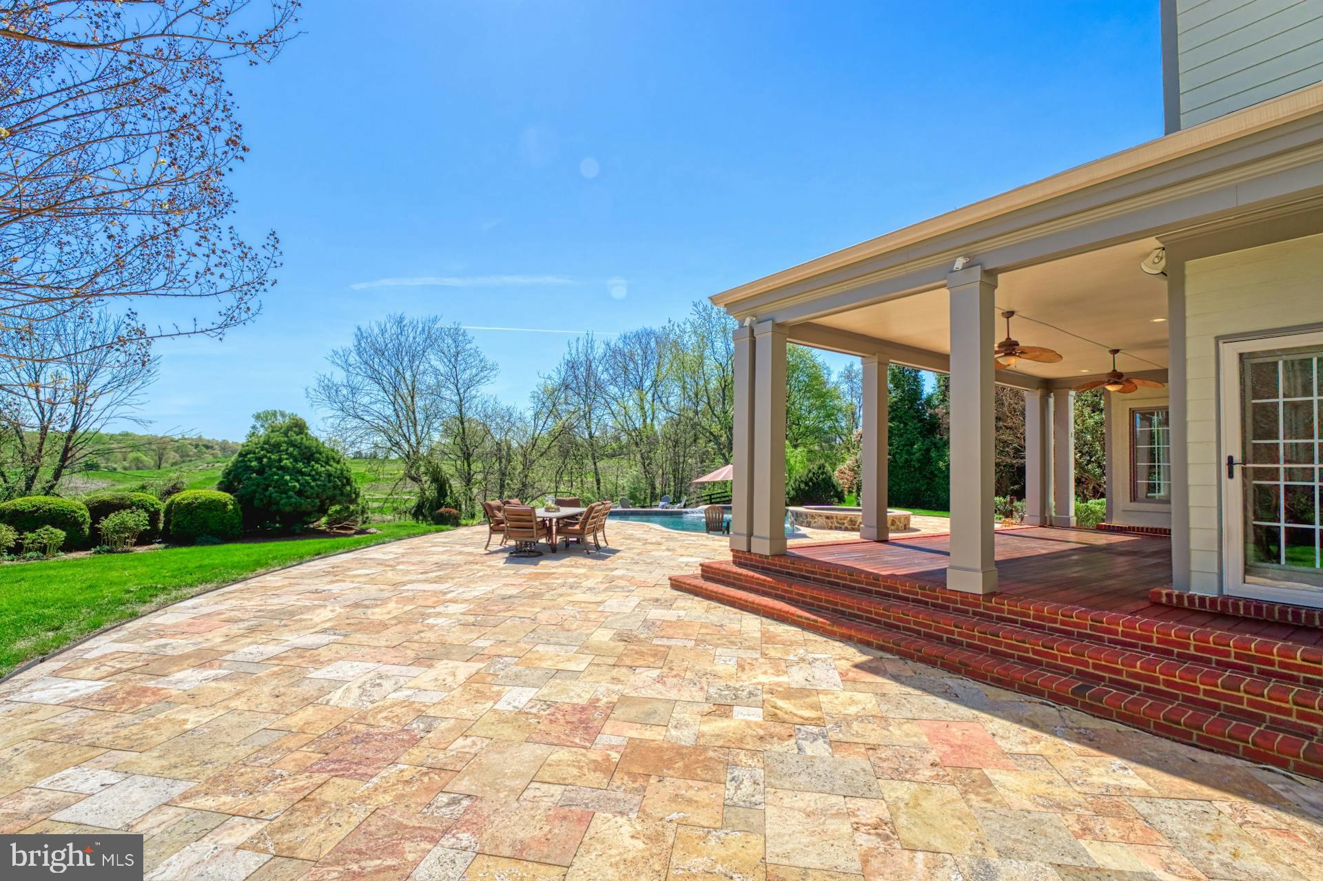 17124 NEEDLES COURT