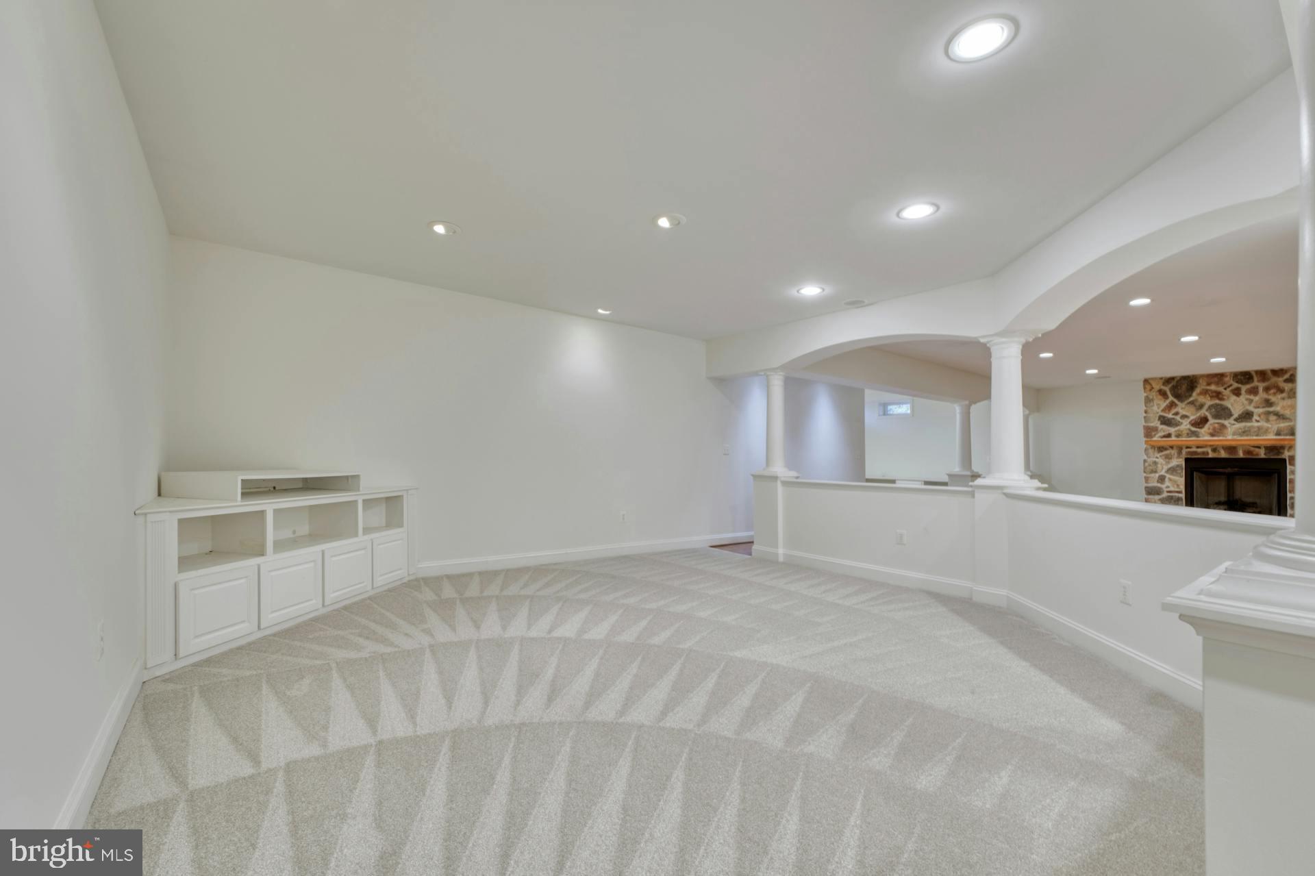 17124 NEEDLES COURT