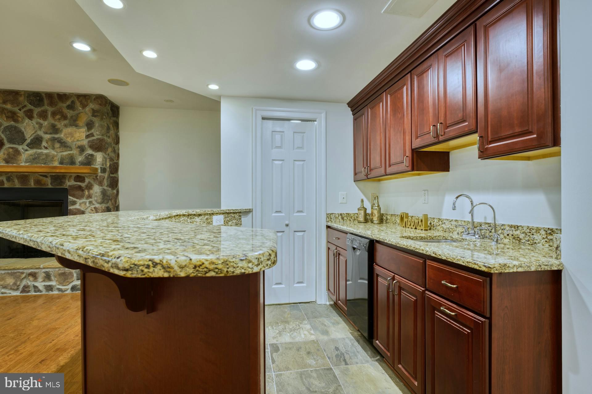 17124 NEEDLES COURT