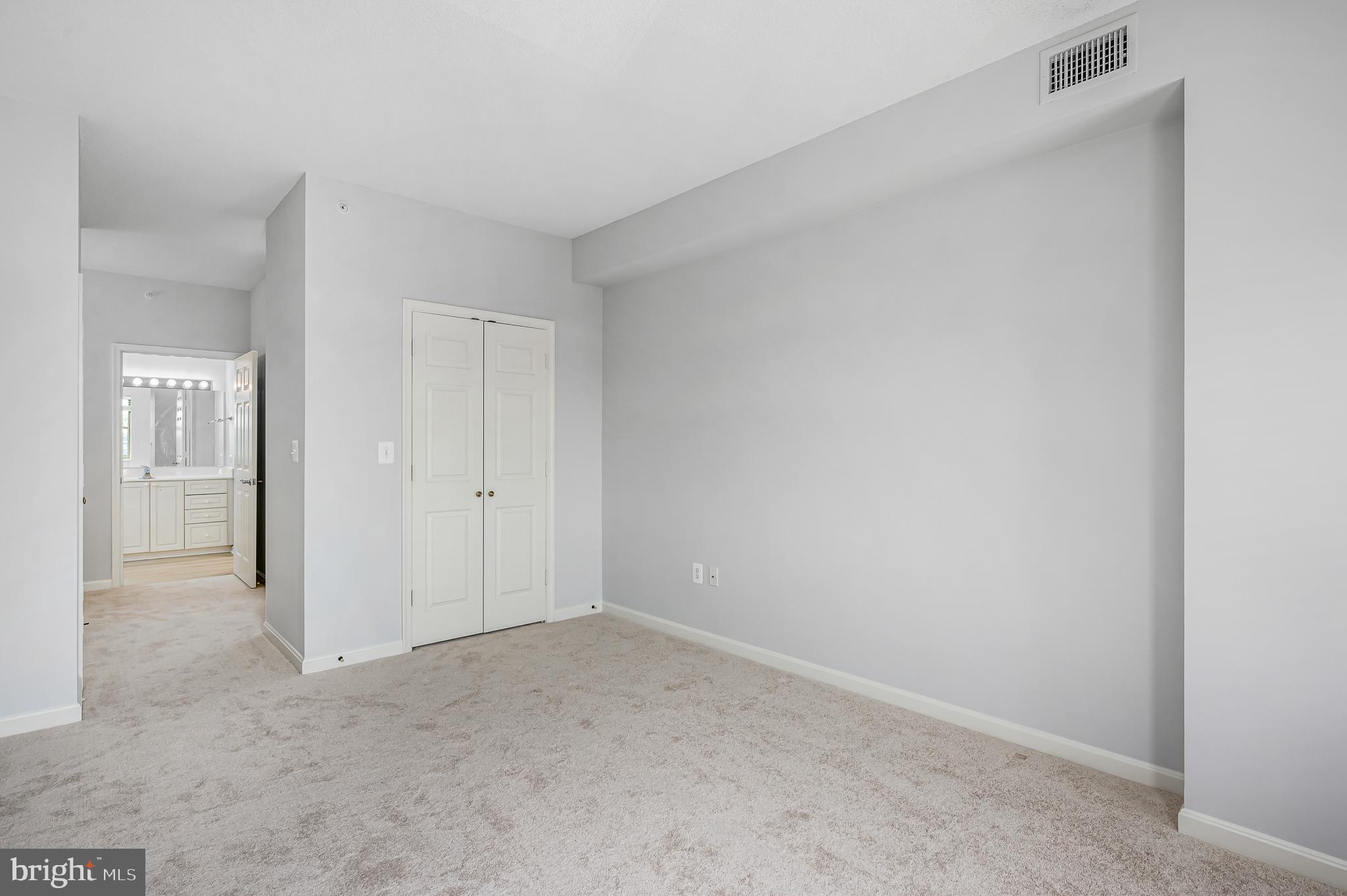 19350 Magnolia Grove Sq #405