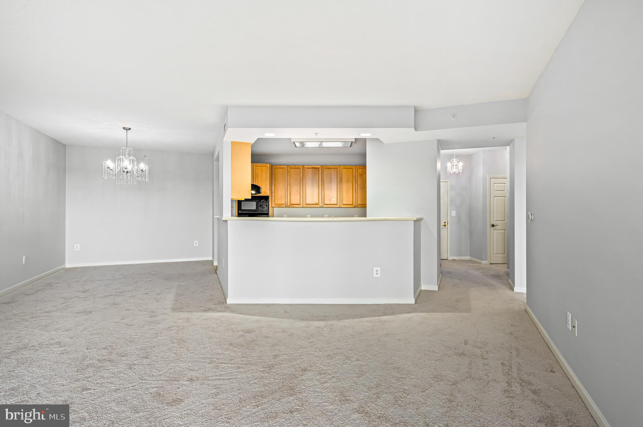 19350 Magnolia Grove Sq #405