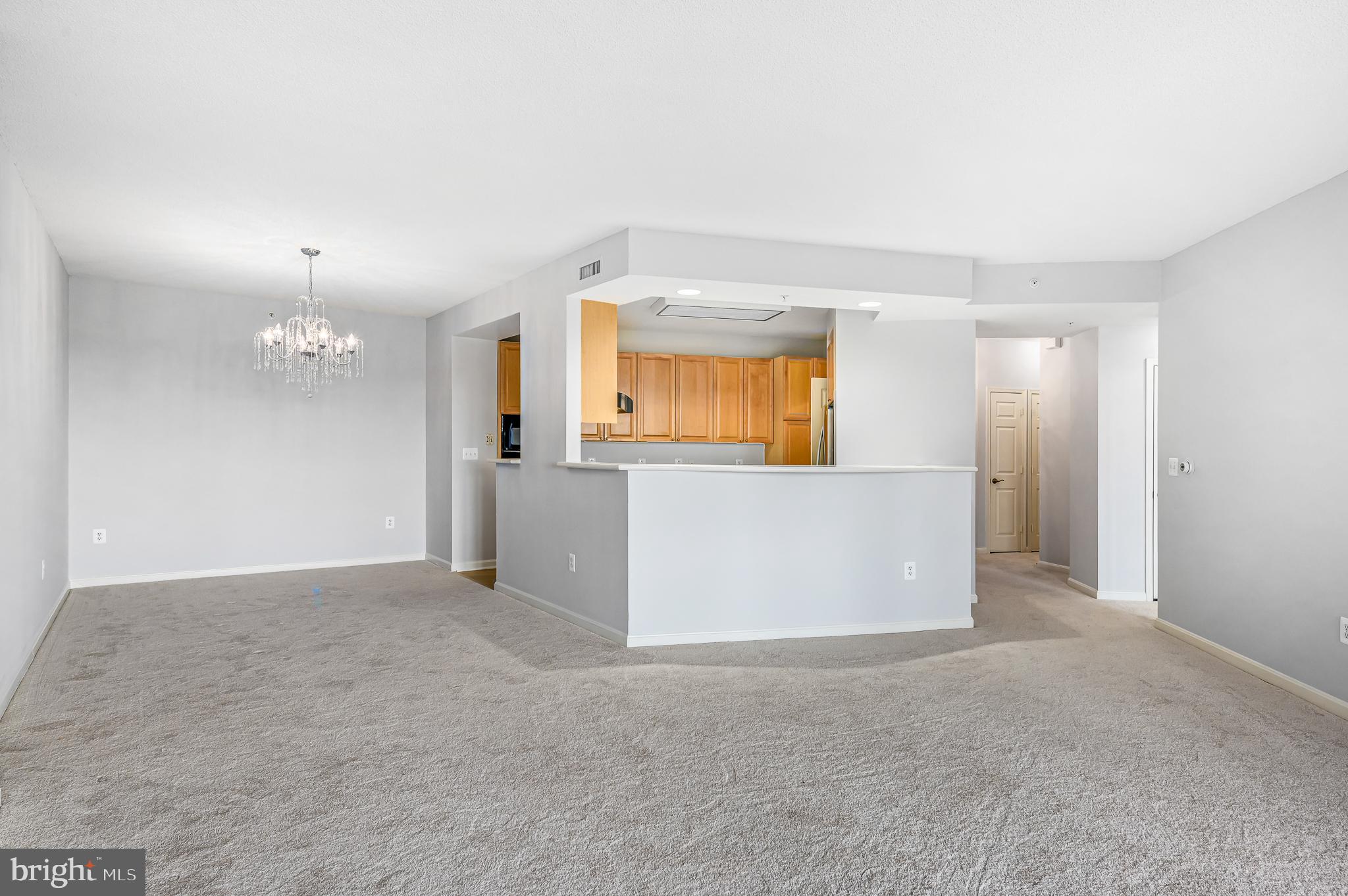 19350 Magnolia Grove Sq #405