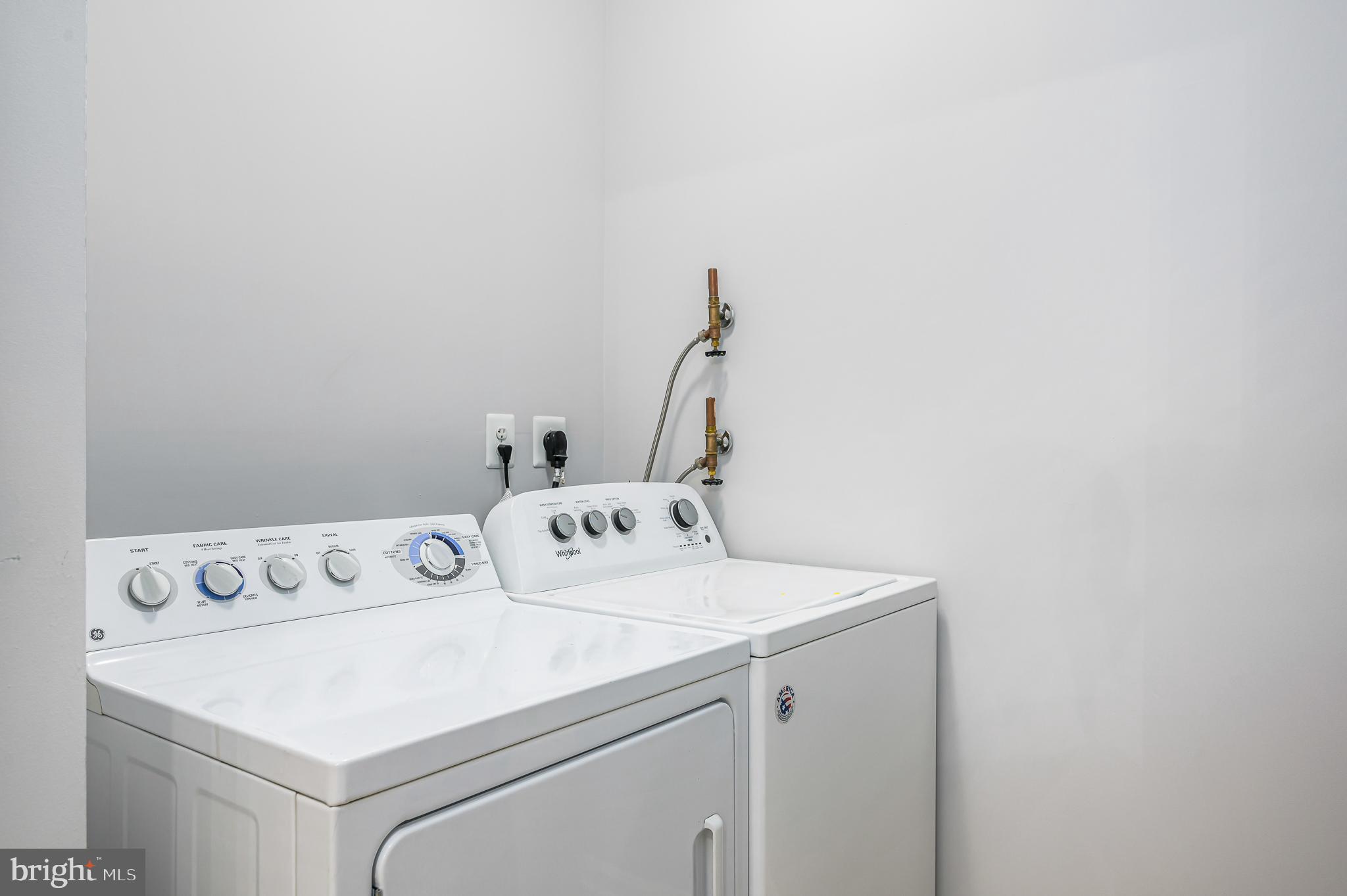 19350 Magnolia Grove Sq #405