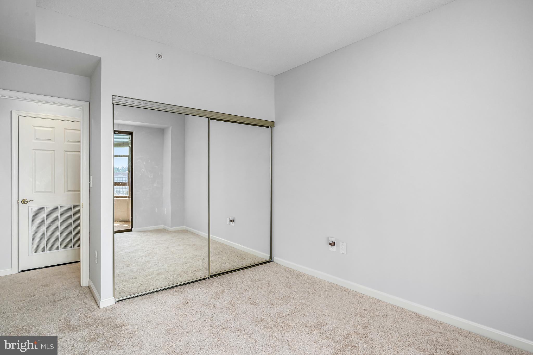 19350 Magnolia Grove Sq #405