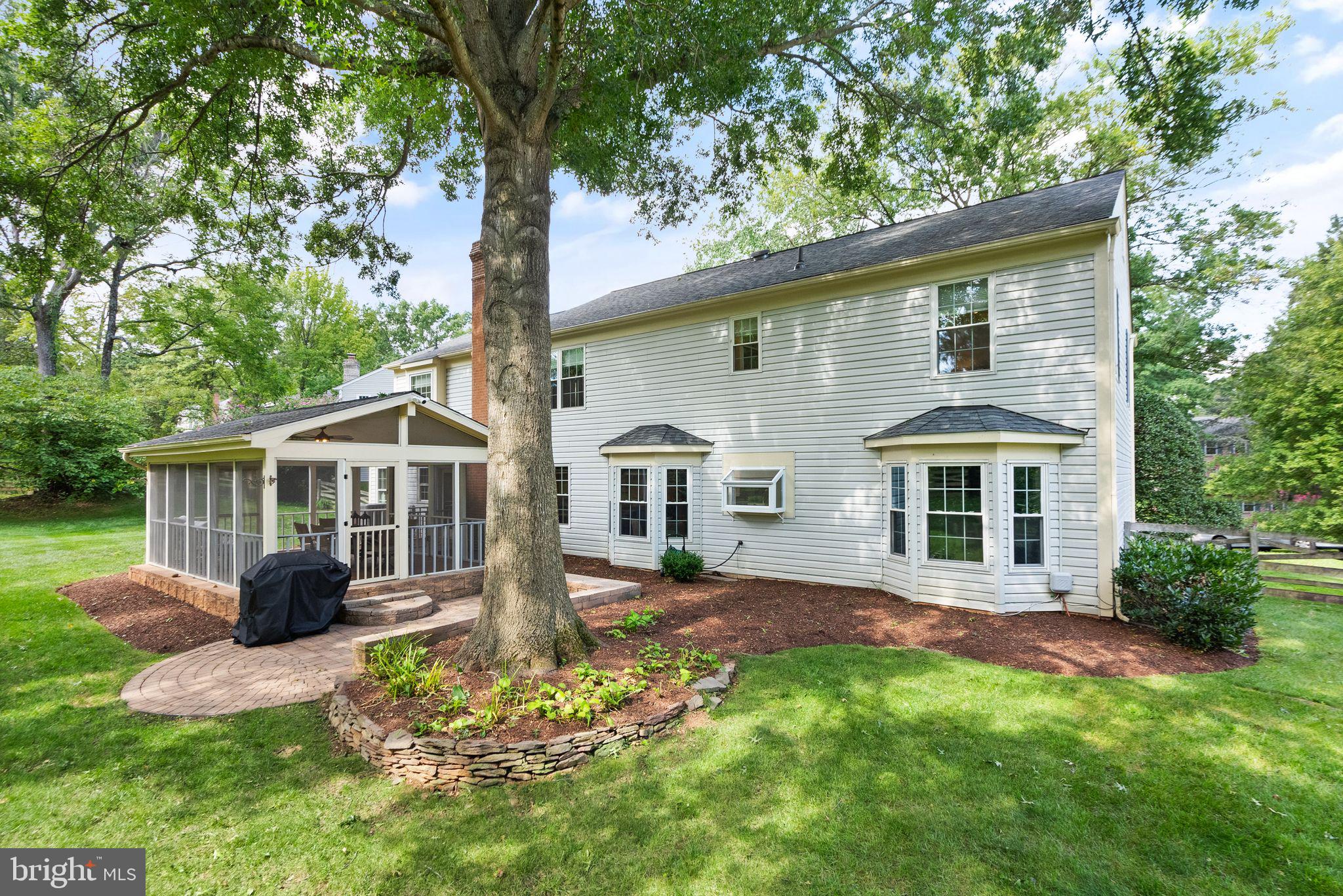 18 Moss Rd