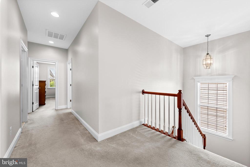 42694 Chisholm