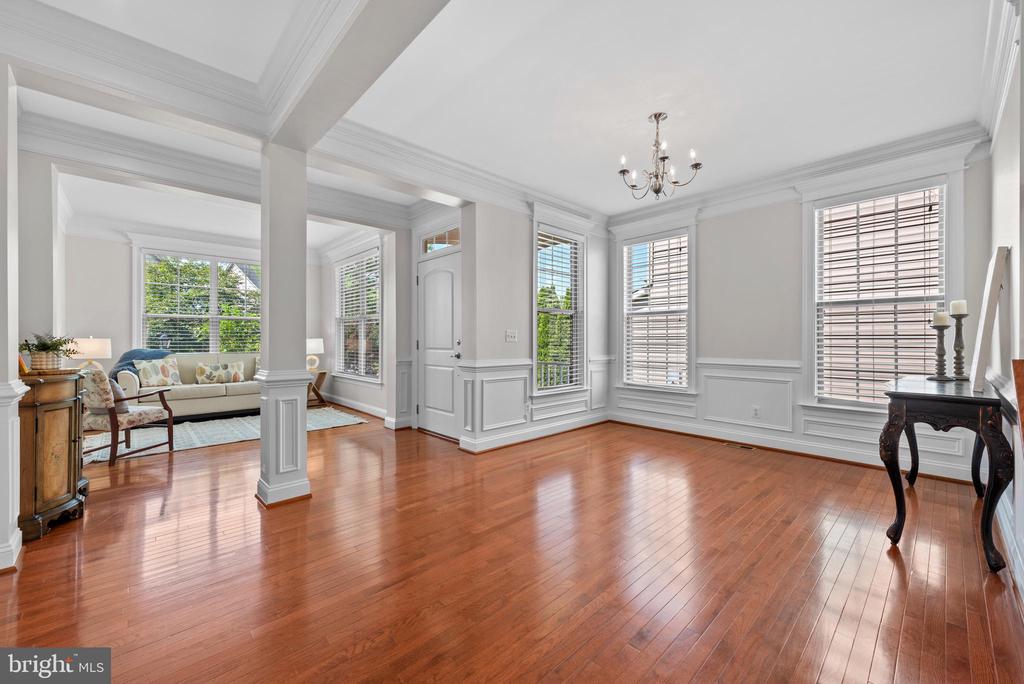 42694 Chisholm