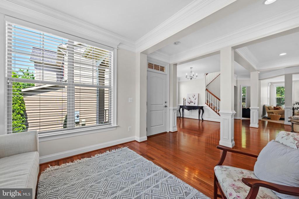 42694 Chisholm