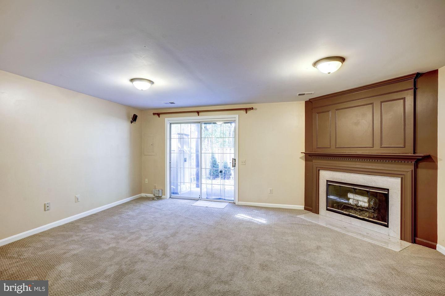 43315 PARLOR SQ