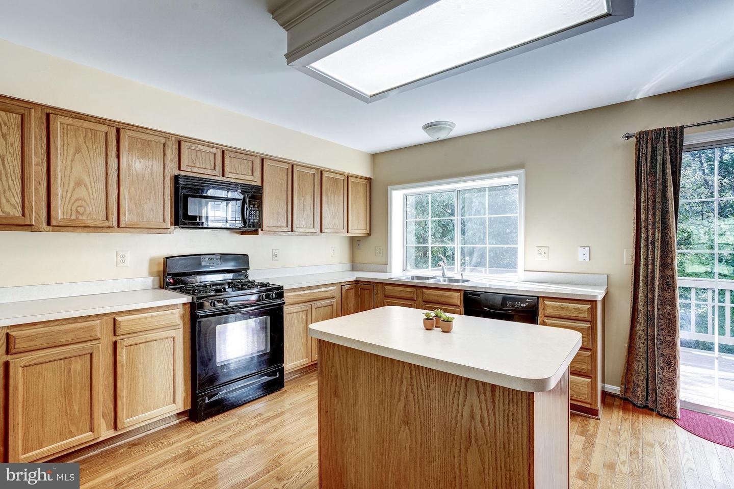 43315 PARLOR SQ