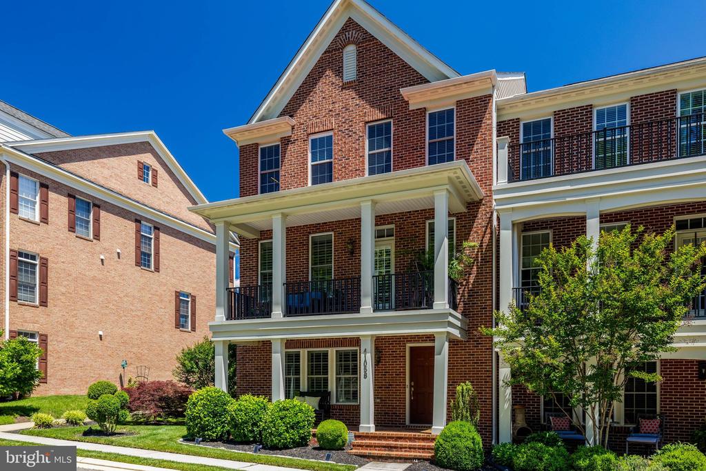41058 DORATI SQUARE
