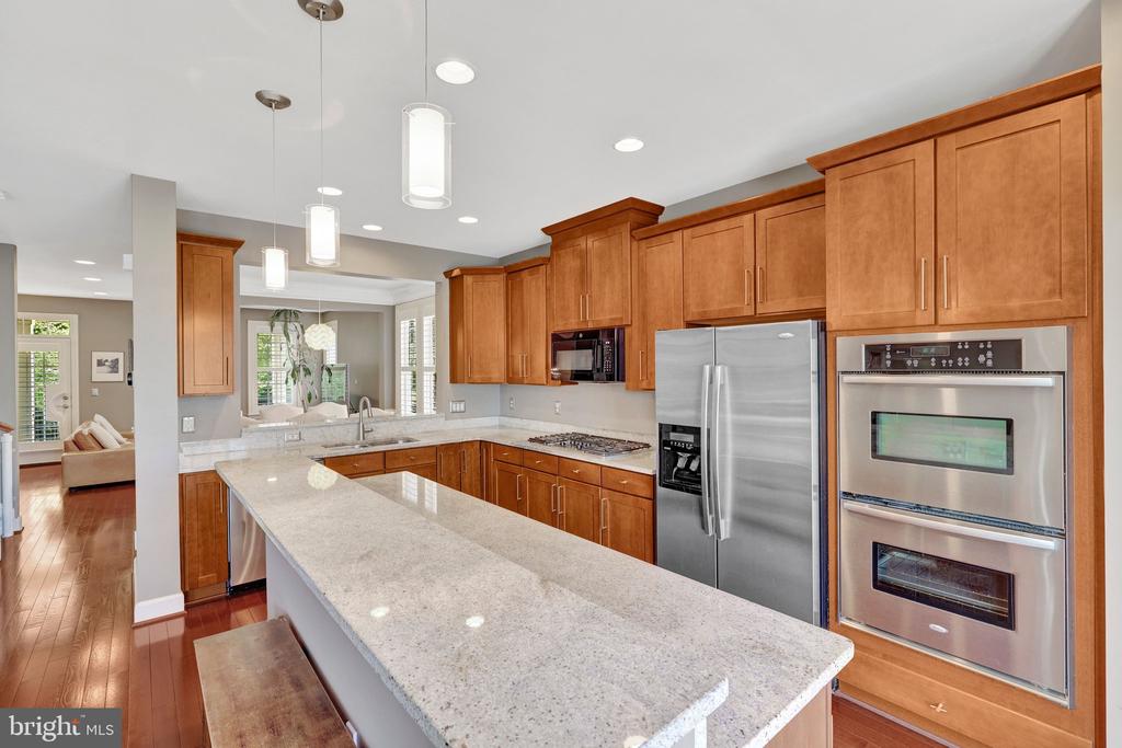41058 DORATI SQUARE