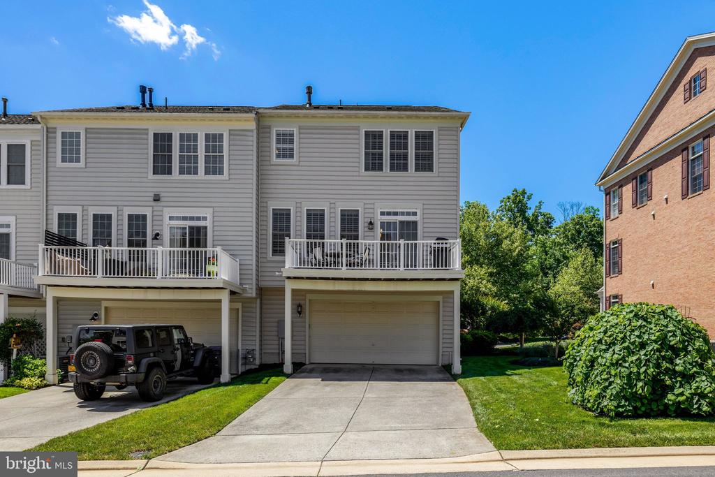 41058 DORATI SQUARE
