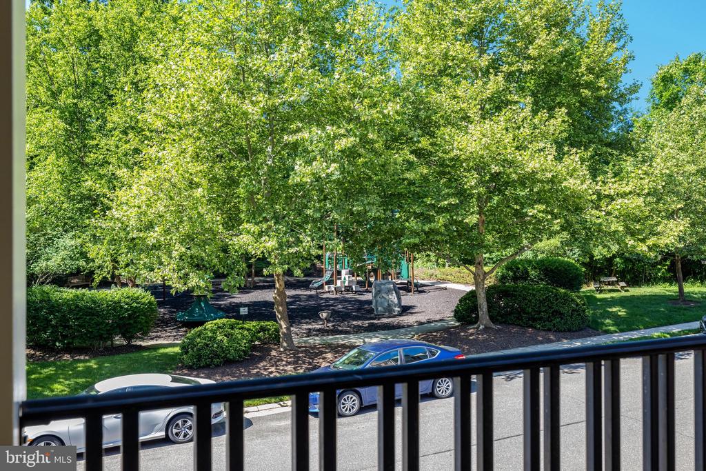 41058 DORATI SQUARE