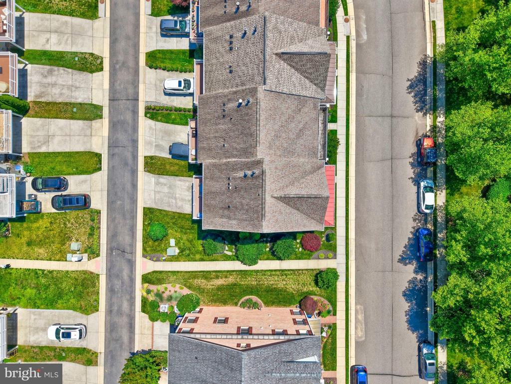 41058 DORATI SQUARE