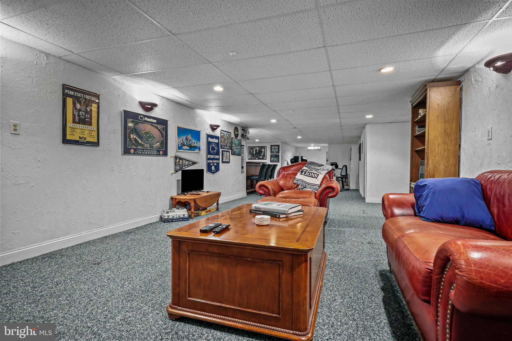 909 Red Coat Farm Dr