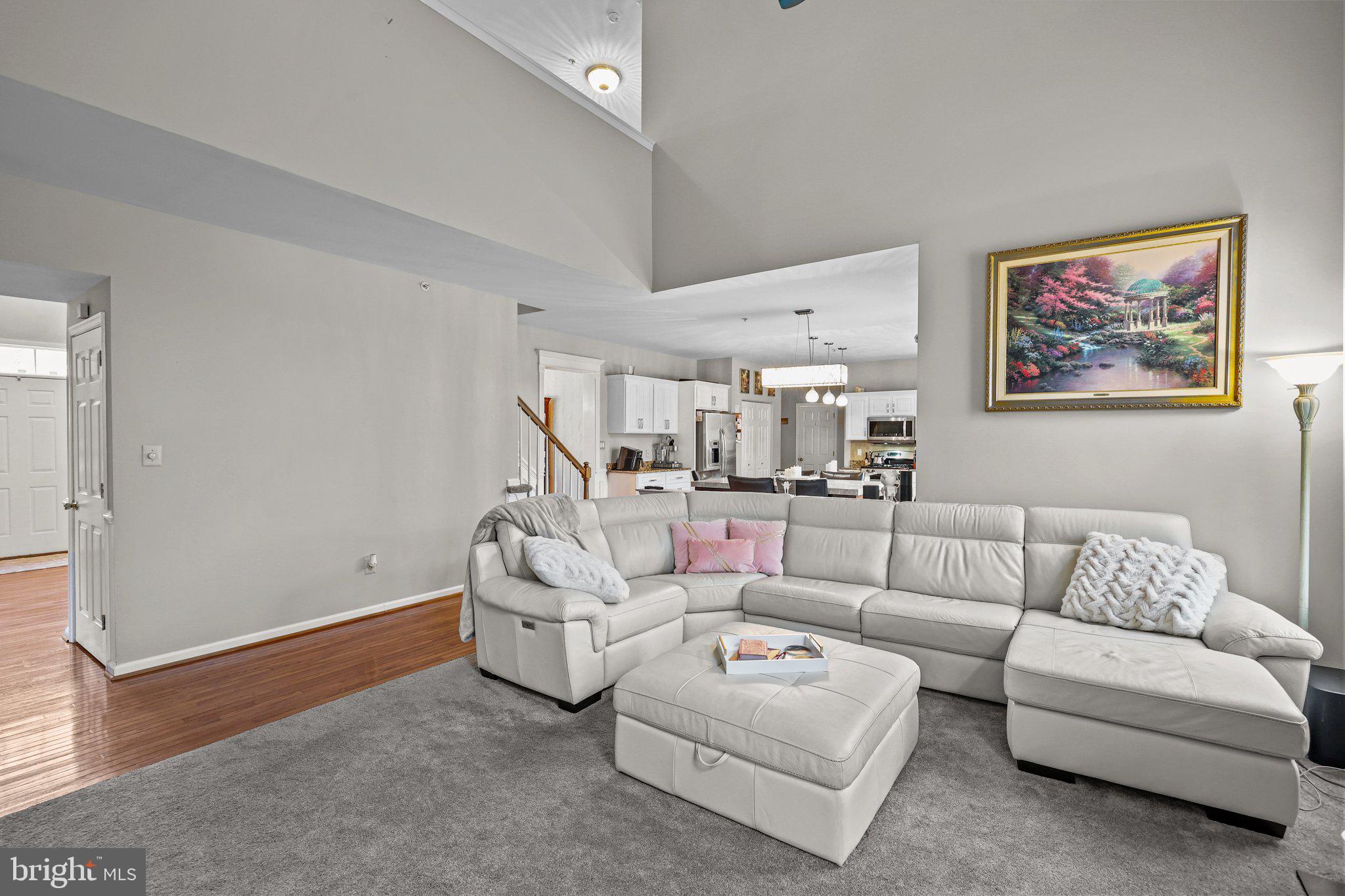 909 Red Coat Farm Dr