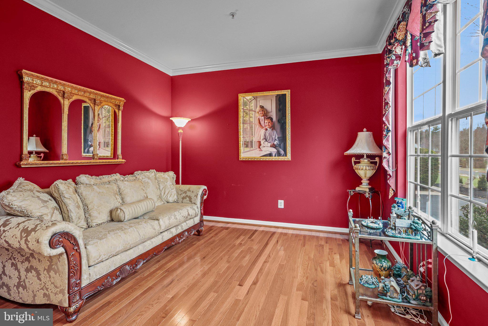 909 Red Coat Farm Dr
