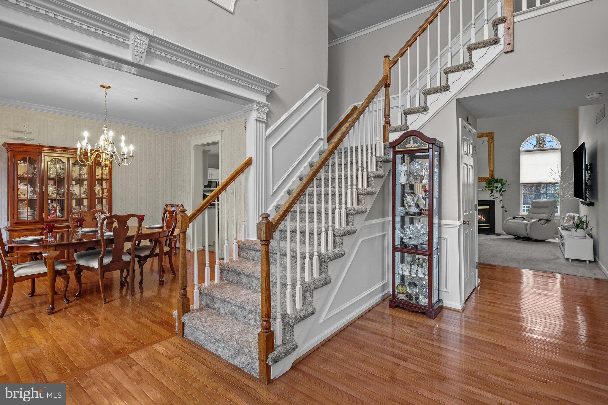 909 Red Coat Farm Dr