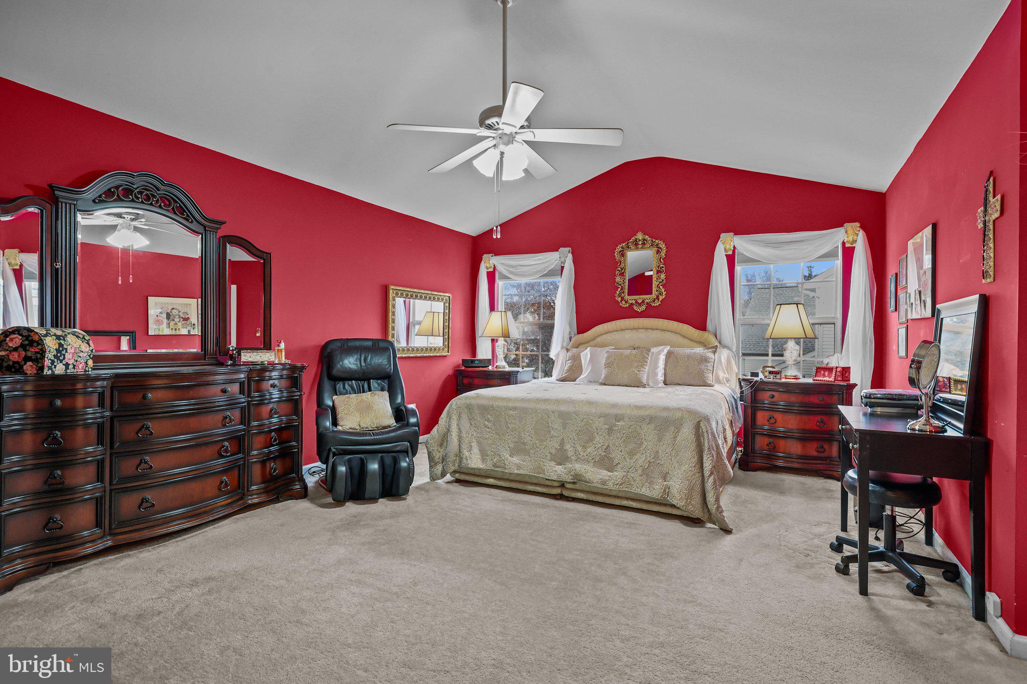 909 Red Coat Farm Dr