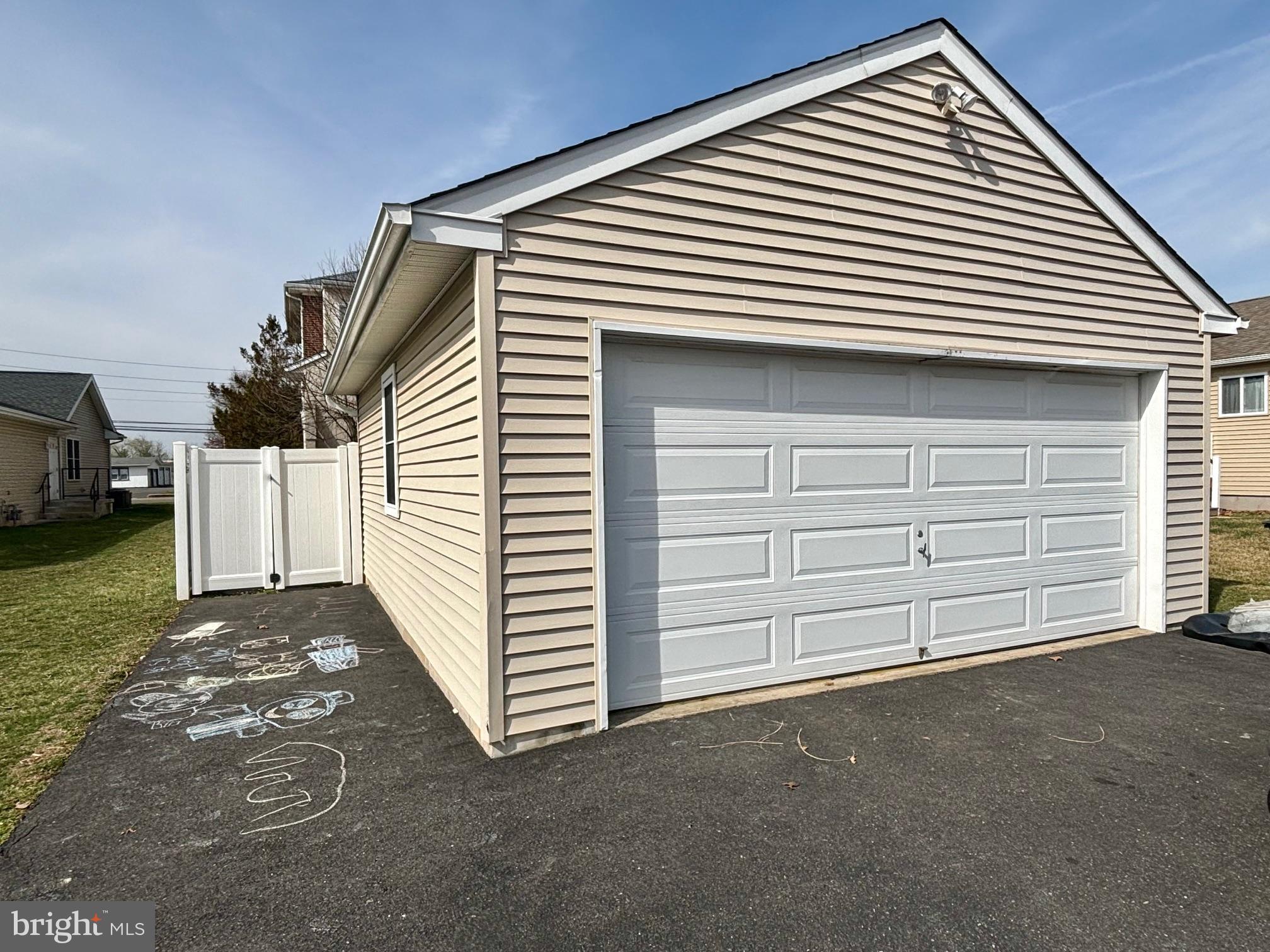 237 N Hellertown Ave