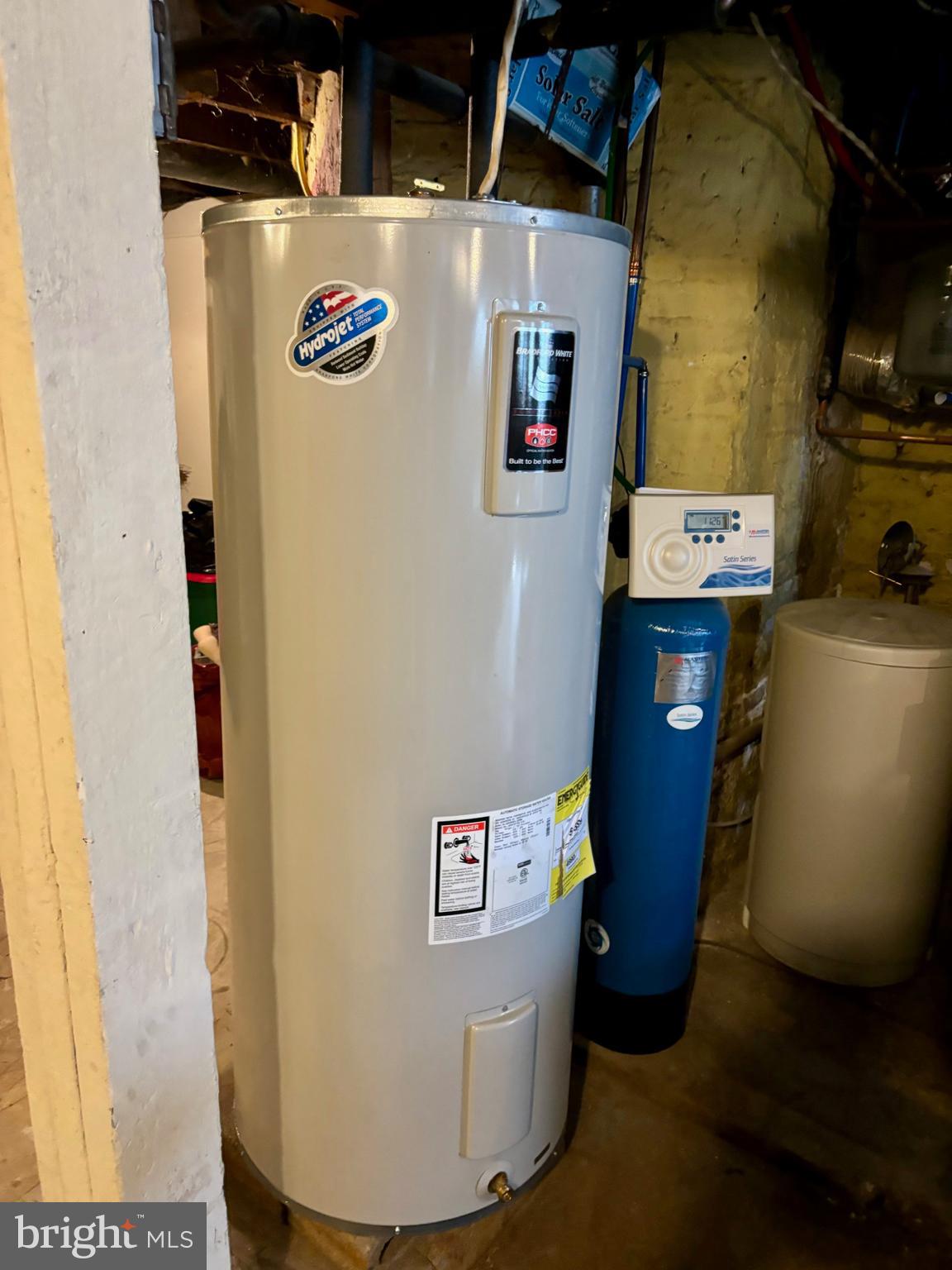 237 N Hellertown Ave