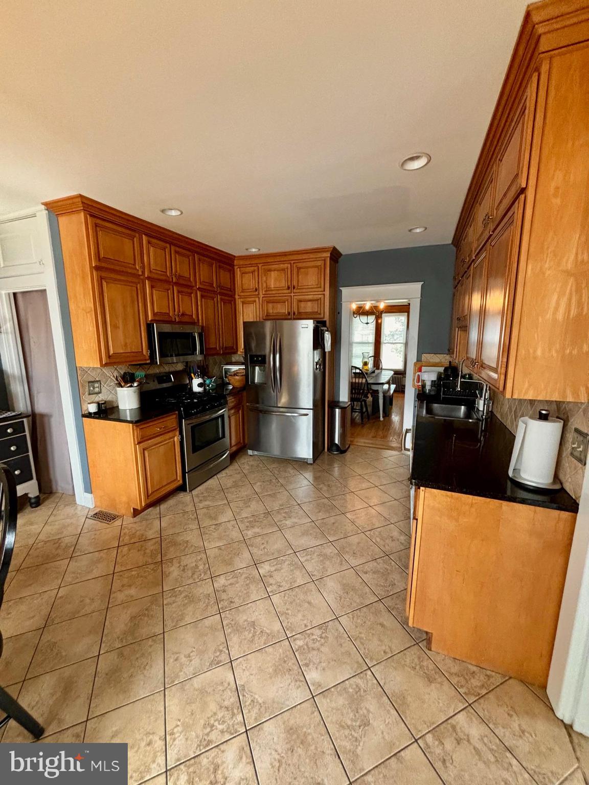 237 N Hellertown Ave