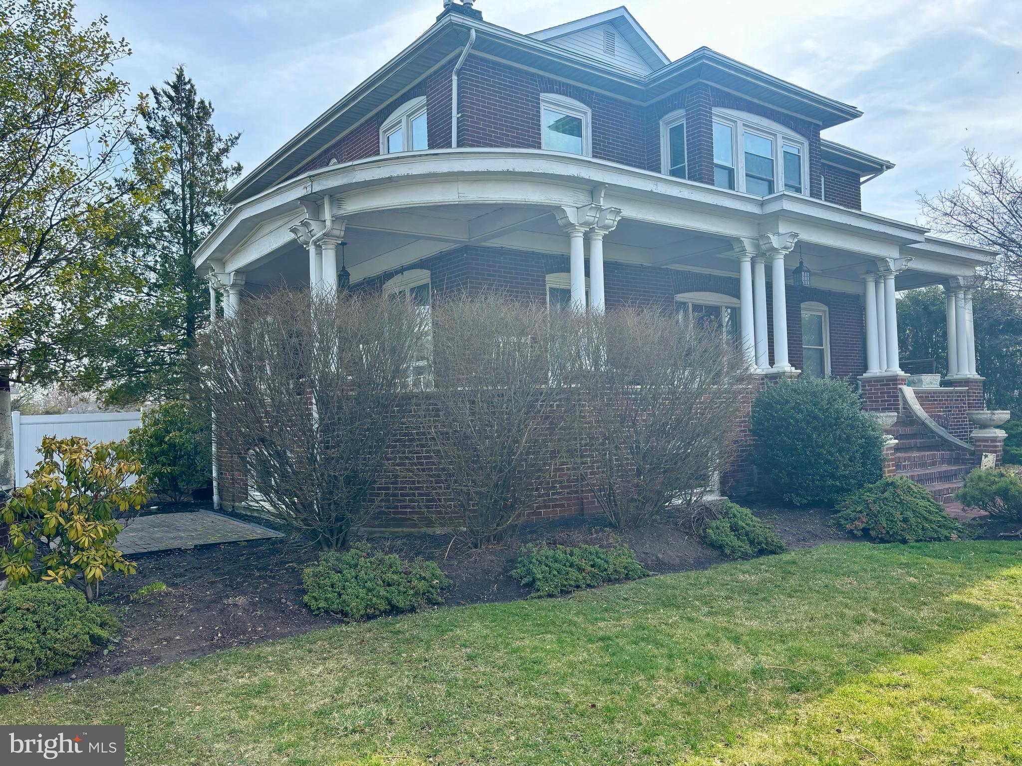 237 N Hellertown Ave