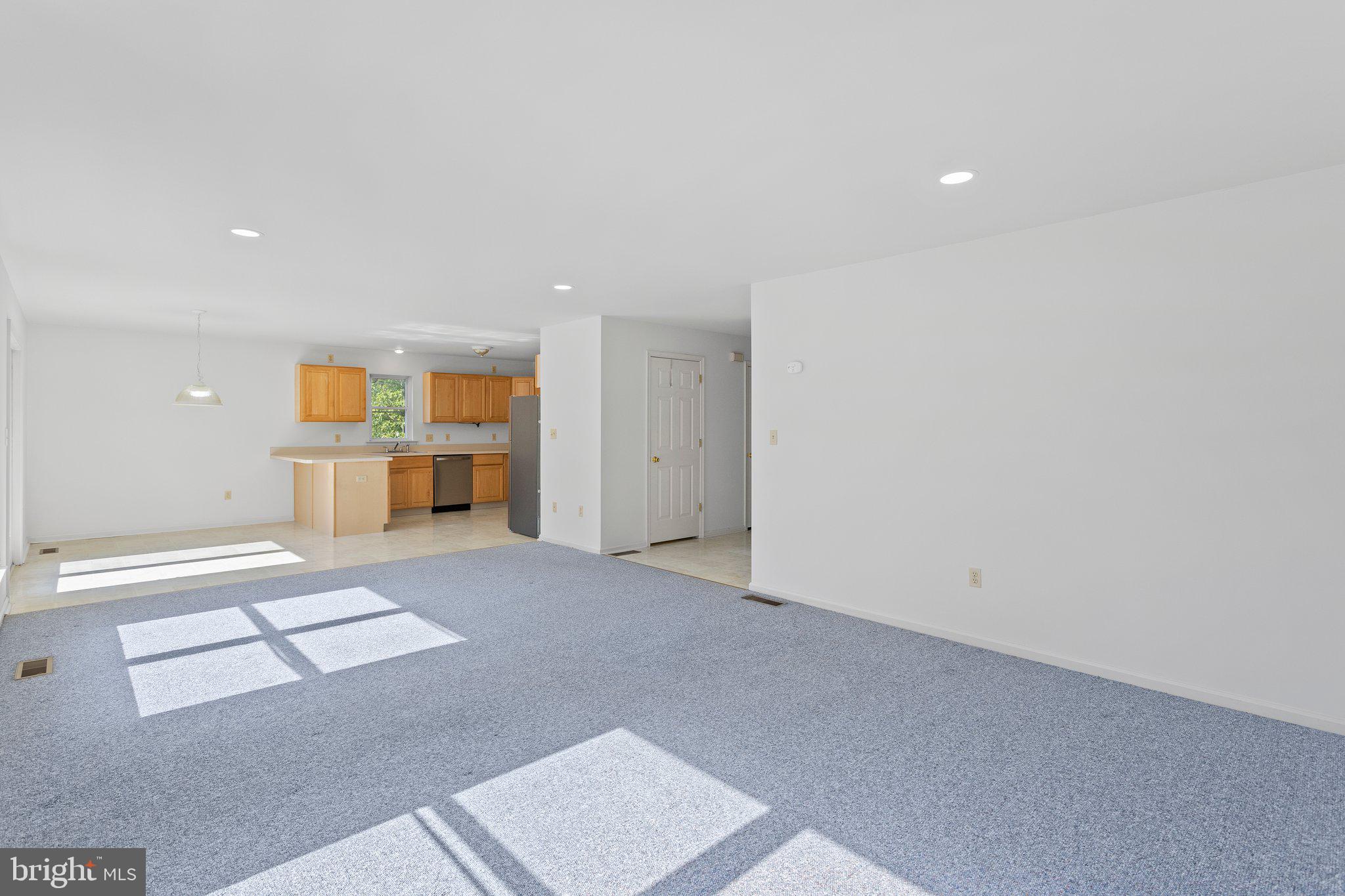 1052 Freedom Ct