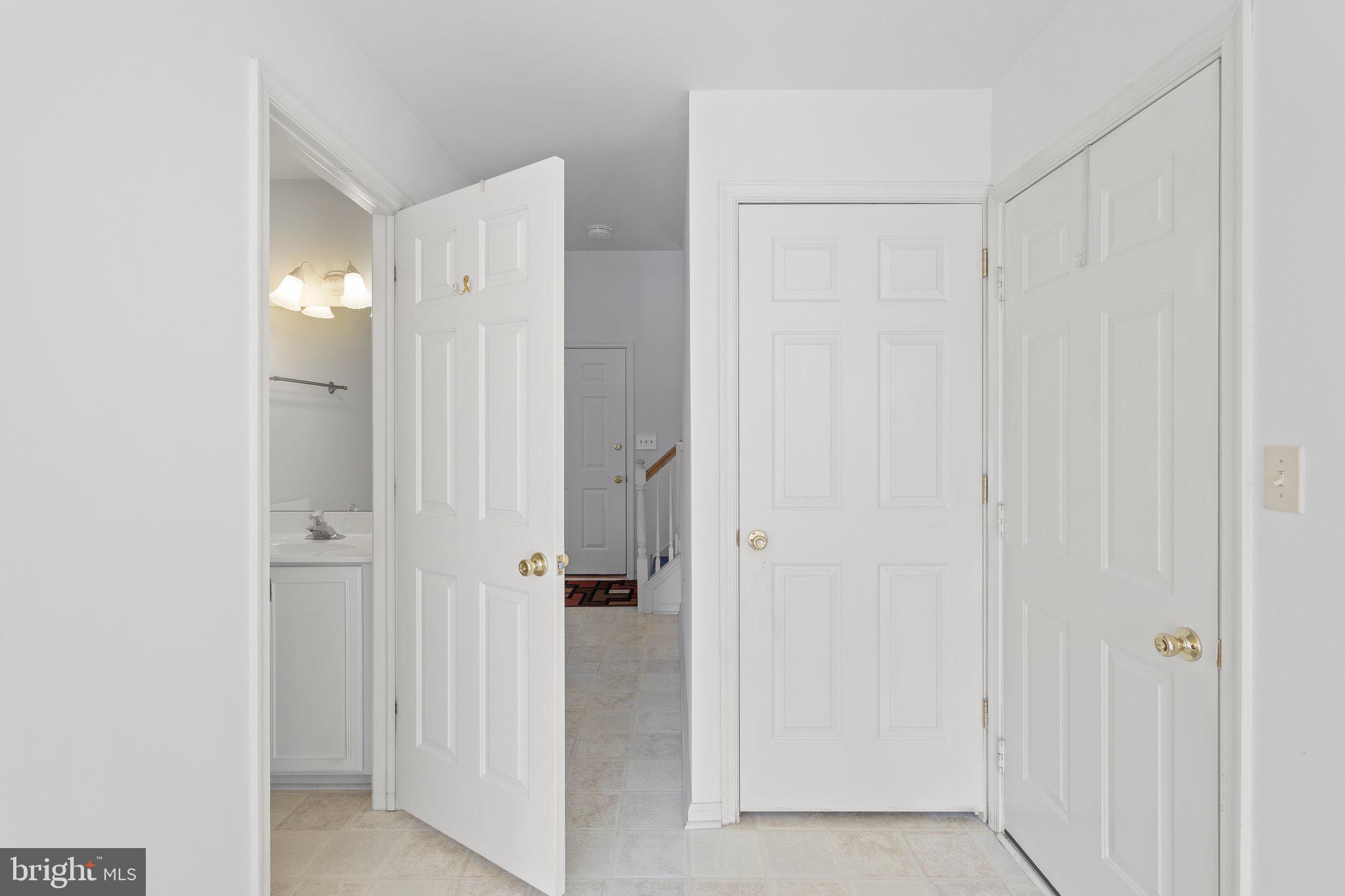 1052 Freedom Ct