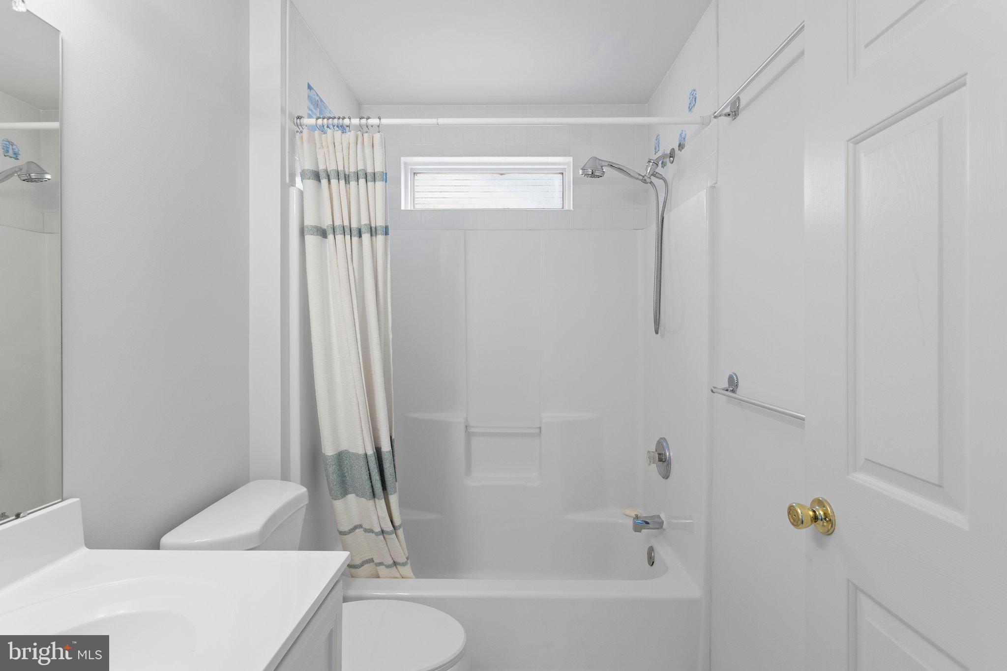 1052 Freedom Ct