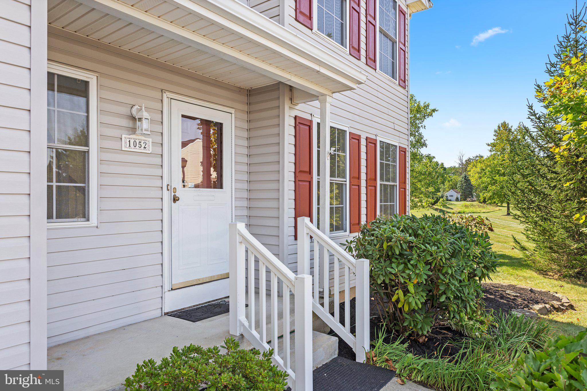 1052 Freedom Ct