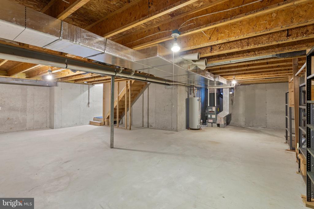 1052 Freedom Ct