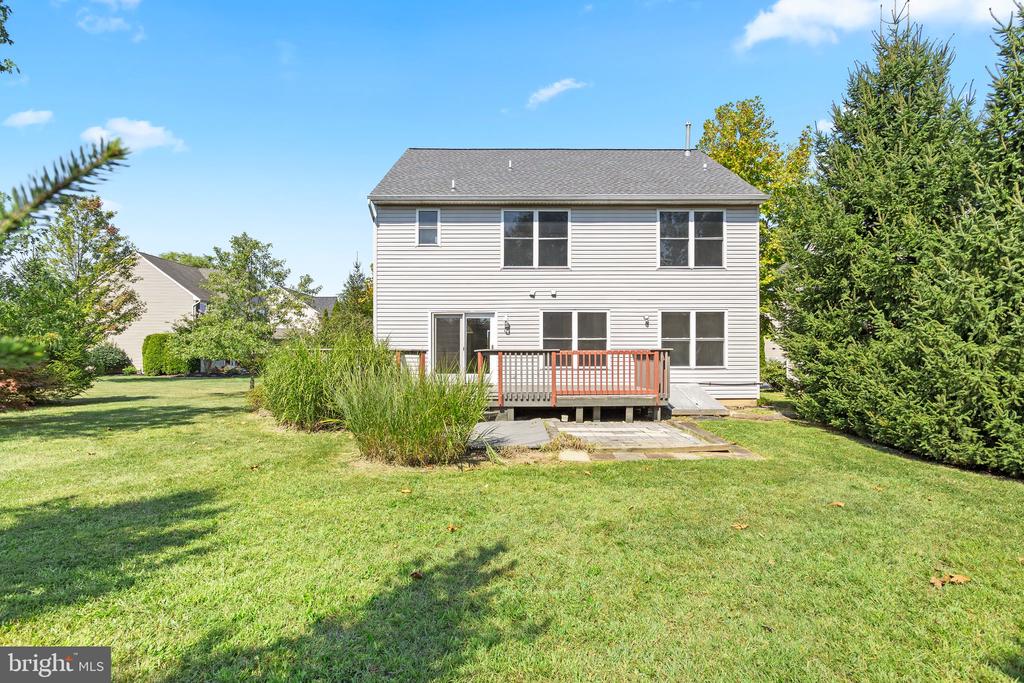 1052 Freedom Ct